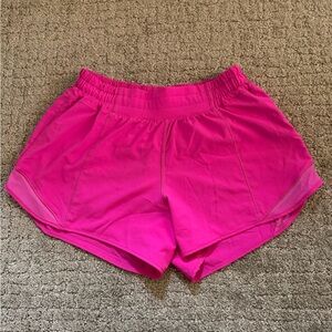 Hotty Hot Low-rise Lined Shorts 4" In Sonic Pink